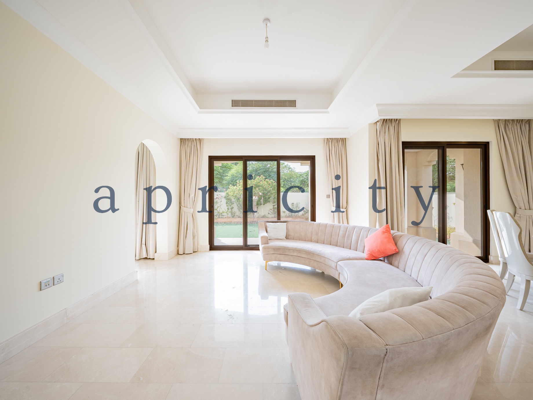 5-bed villa in Aseel, photo 4