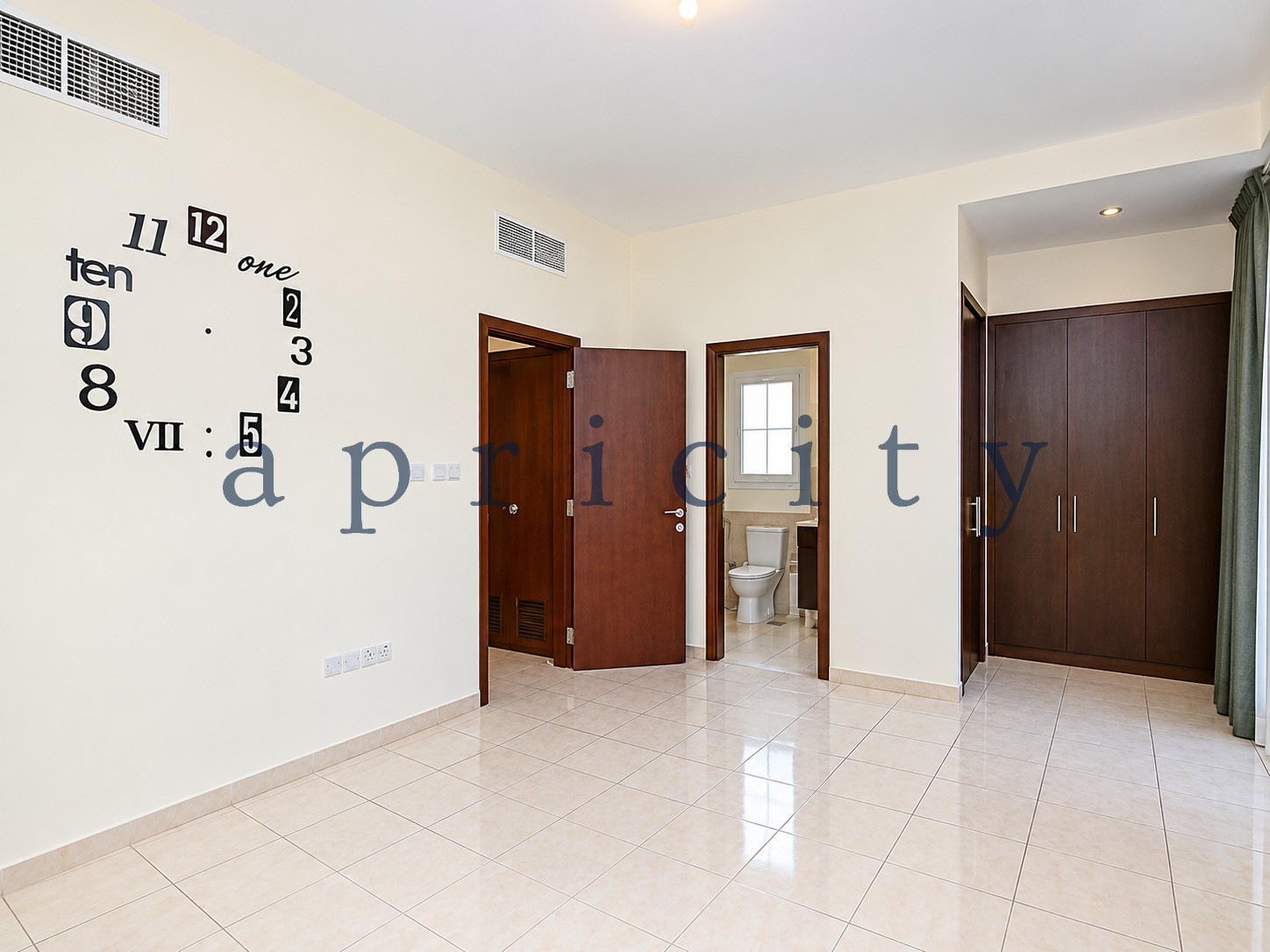 2-bed townhouse in Alma 2, photo 10