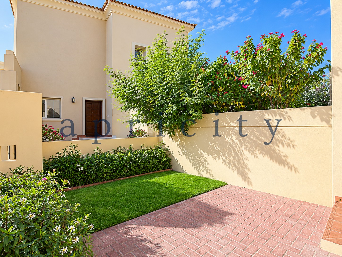 2-bed townhouse in Alma 2, photo 11
