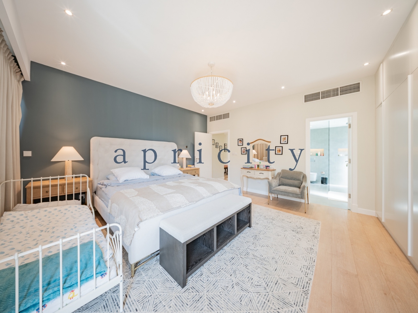 4-bed villa in Saheel 1, photo 13