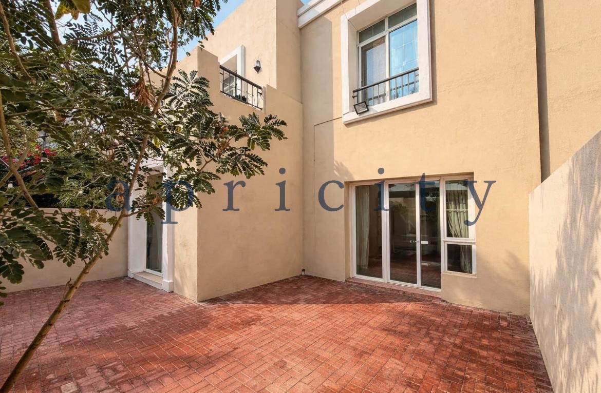 Vacant | Largest Middle Unit | Single Row