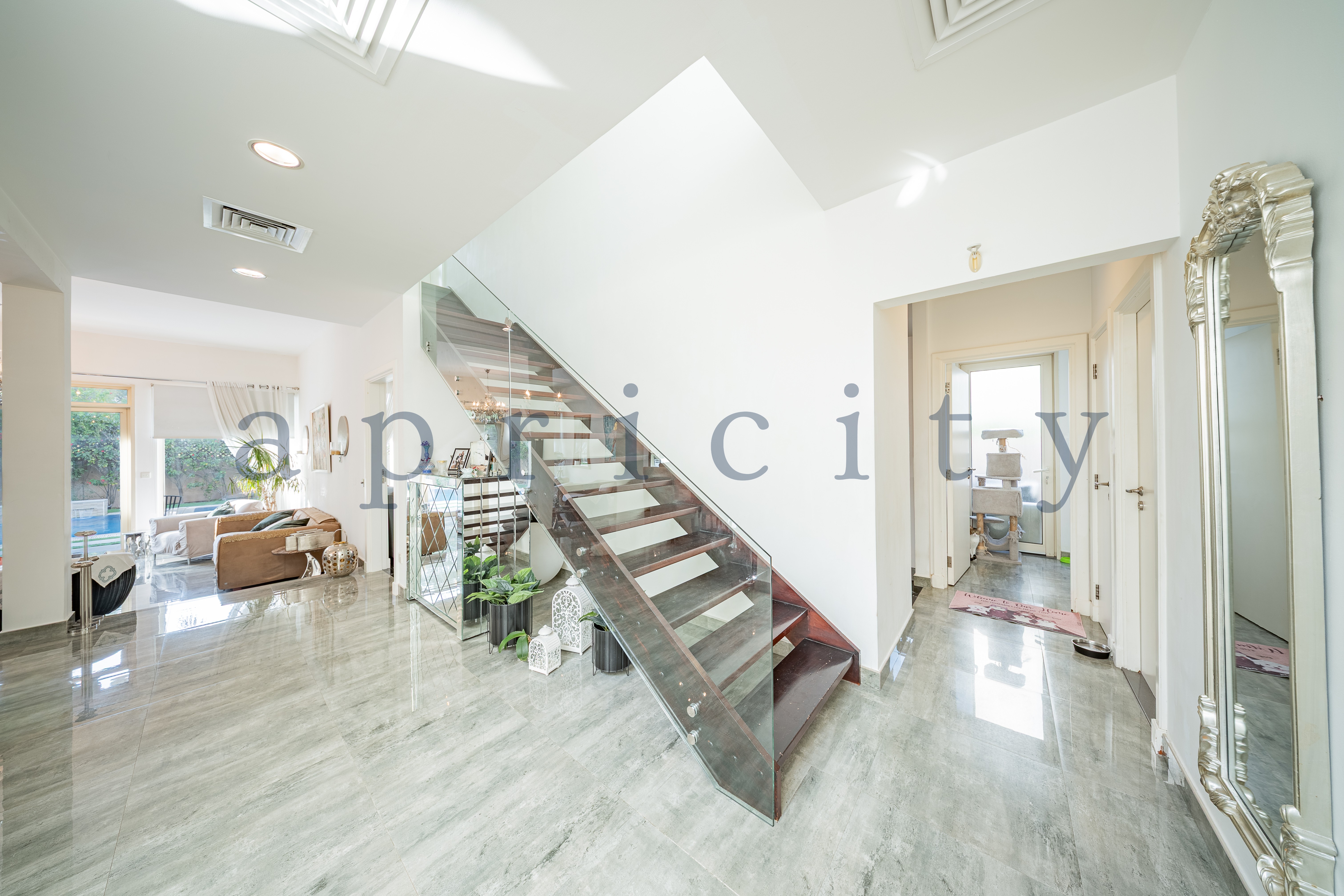 3-bed villa in Saheel 1, photo 6